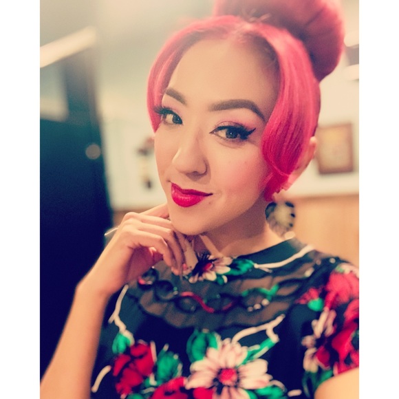 Meet your Posher, Shelly - Picture 3 of 3